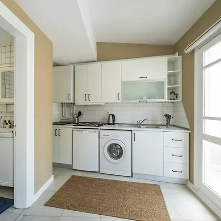 Modern Bright Studio W Terrace & Sea Views! #104 Daire *