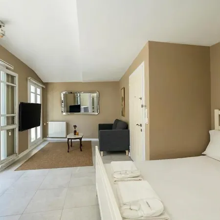 Daire Modern Bright Studio W Terrace & Sea Views! #104 *